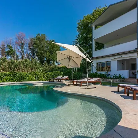 Pool Apartment Fažana