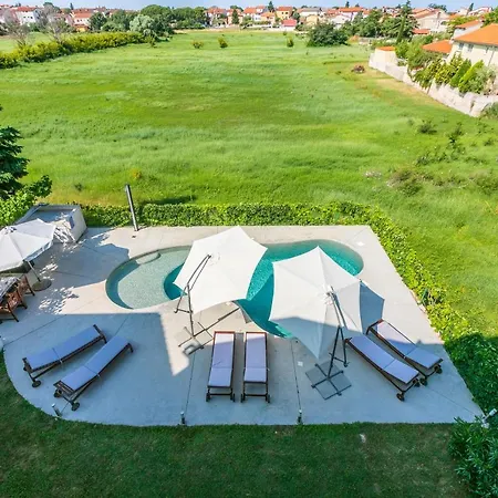Pool * Fažana