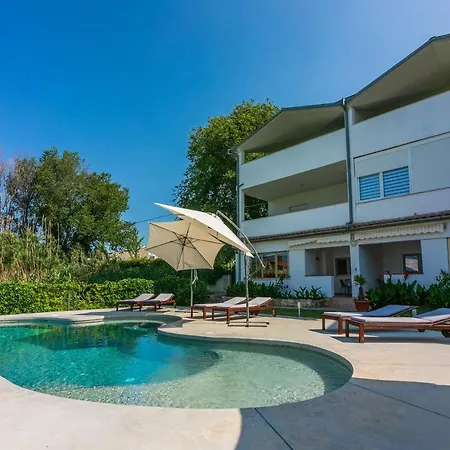 דירה Pool פאז'אנה