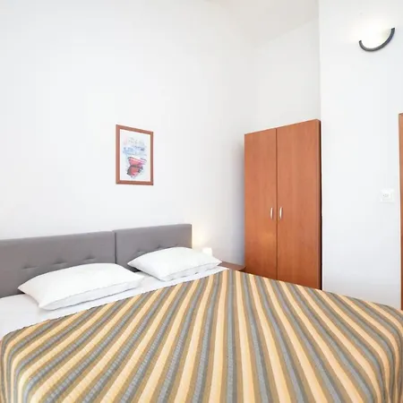 Pool Apartment Fažana