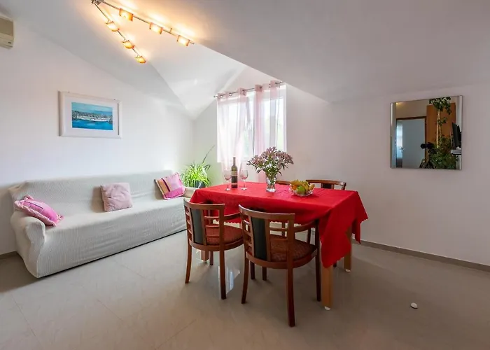 Apartment Pool Fazana