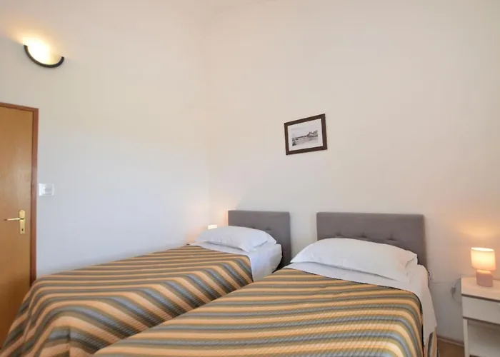 Apartment Pool Fazana