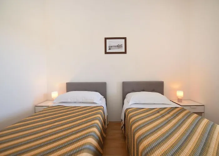 Apartment Pool Fazana